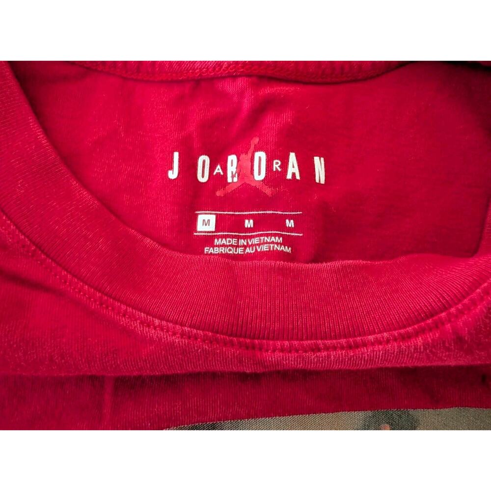 Nike Air T Shirt 85 Jordan 1 Chicago Sneakers Holiday Christmas Red Tee Medium - Picture 3 of 7